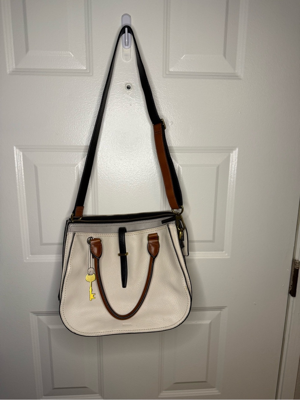 Fossil ZB7482 Leather Satchel Crossbody Bag Cream Brown Black Key Charm